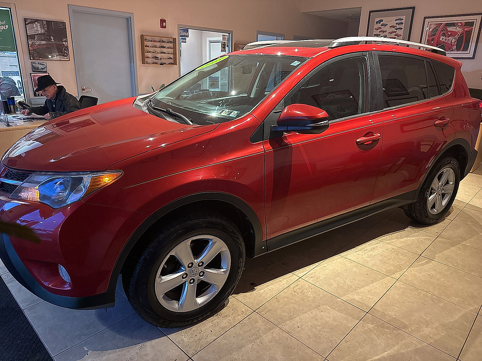 Used 2013 Toyota RAV4 XLE image 6