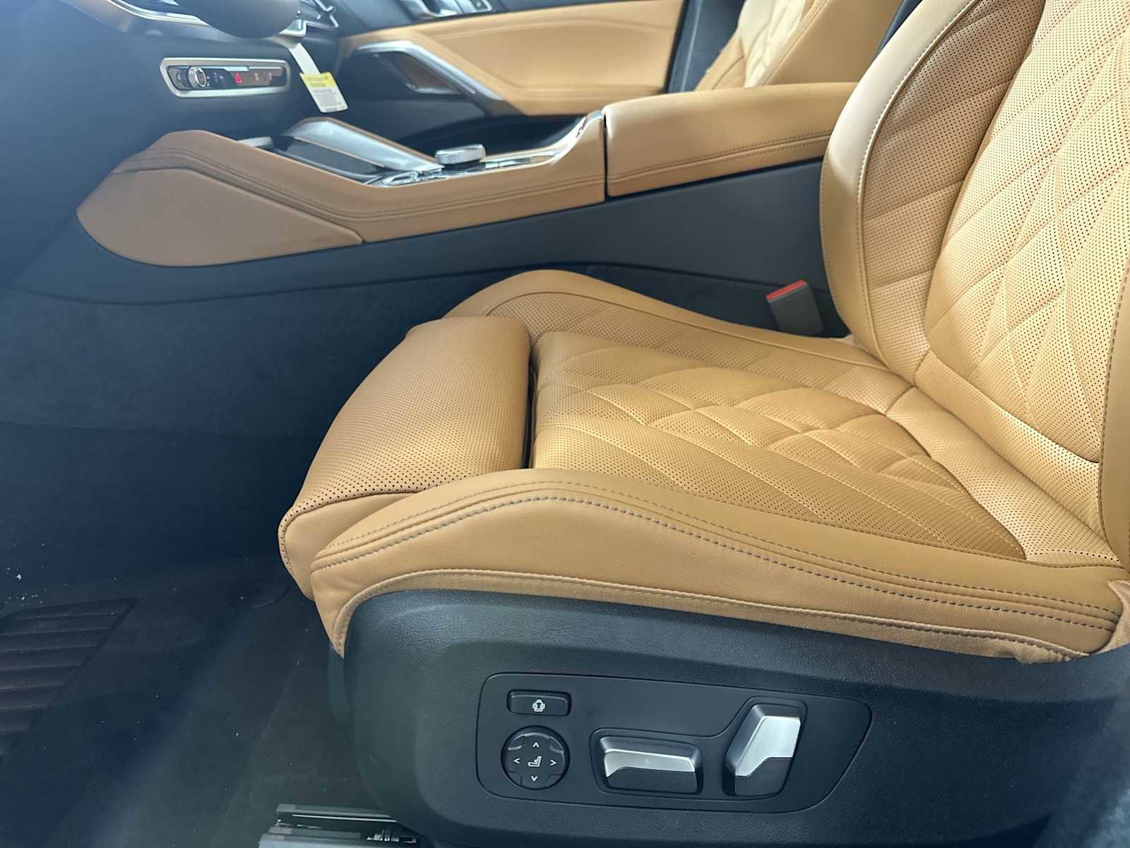 New 2026 BMW X6 xDrive40i w/ Executive Package image 12