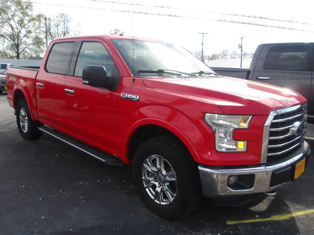 Used 2015 Ford F150 XLT w/ Equipment Group 302A Luxury AWD/4WD image 1
