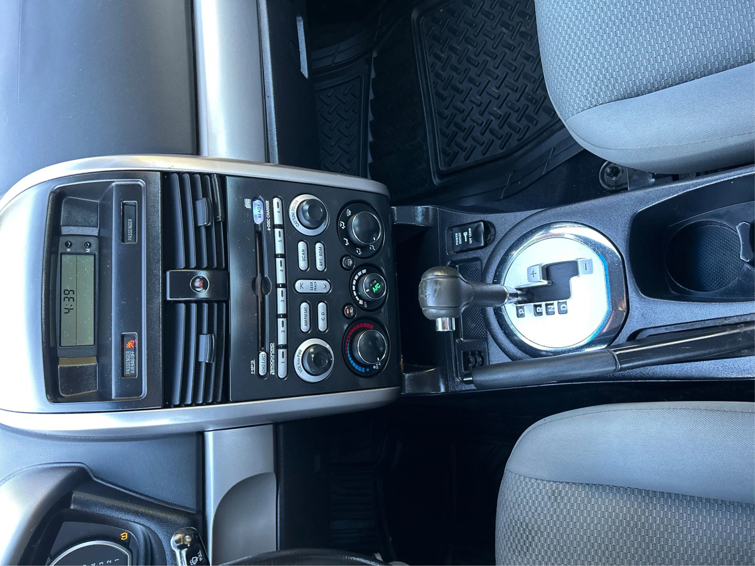 Used 2008 Mitsubishi Galant ES image 17