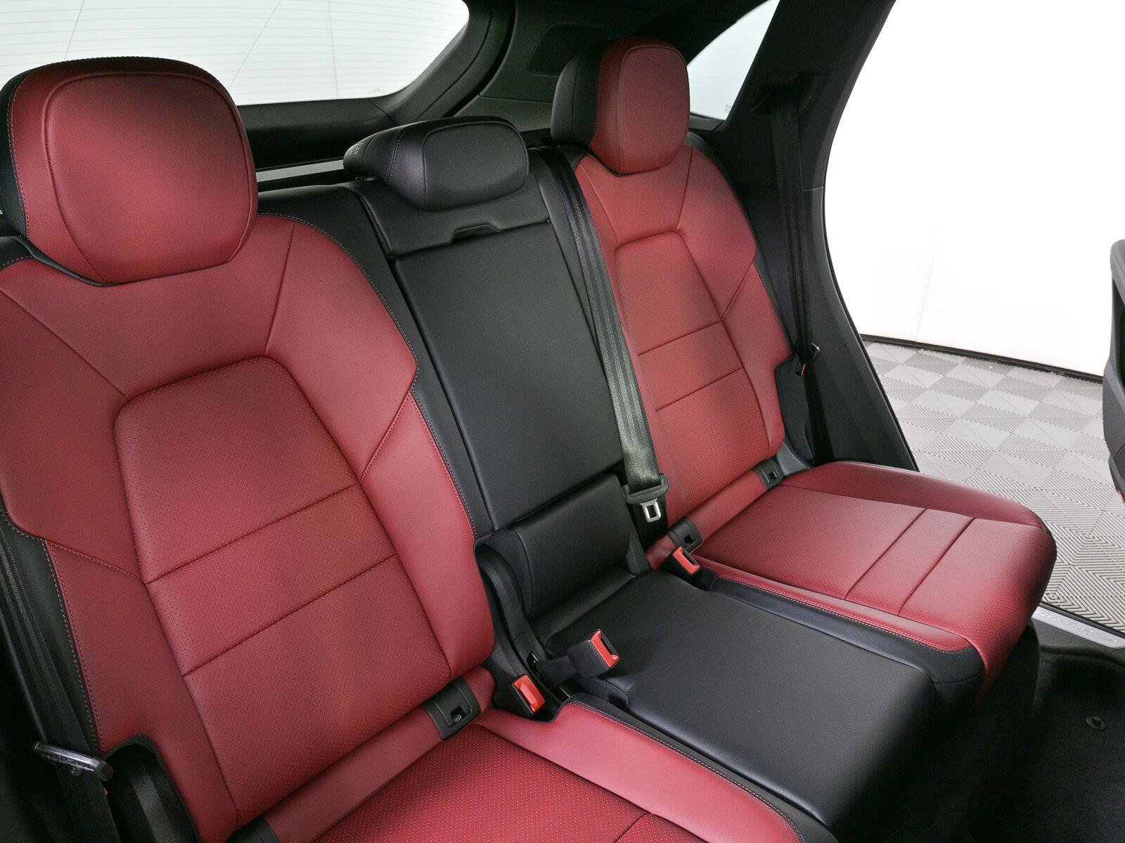 New 2026 Porsche Cayenne AWD/4WD image 21