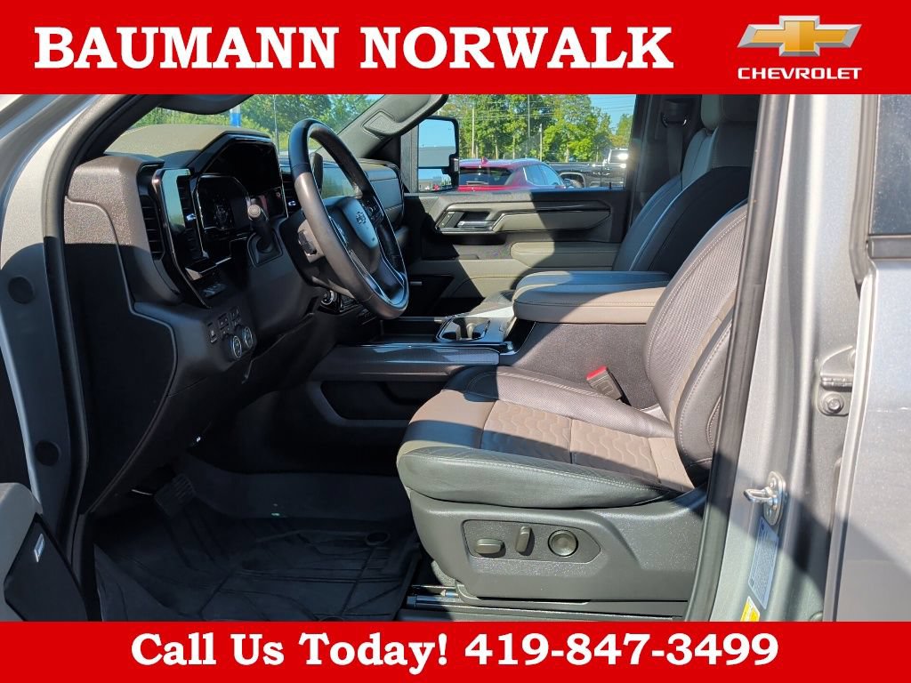 Used 2025 Chevrolet Silverado 2500 ZR2 w/ Technology Package AWD/4WD image 20