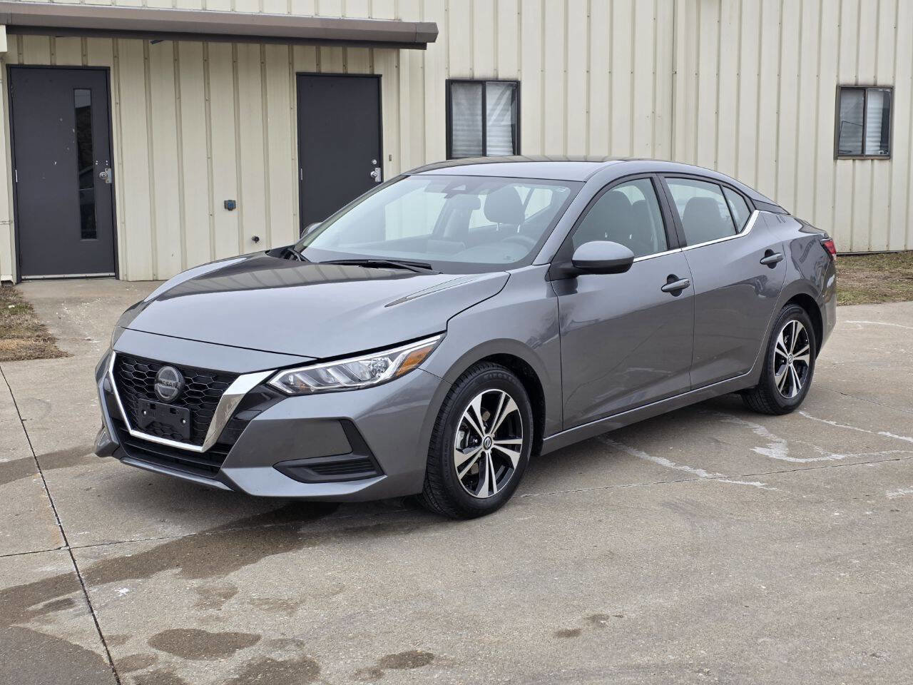 Used 2023 Nissan Sentra SV image 2