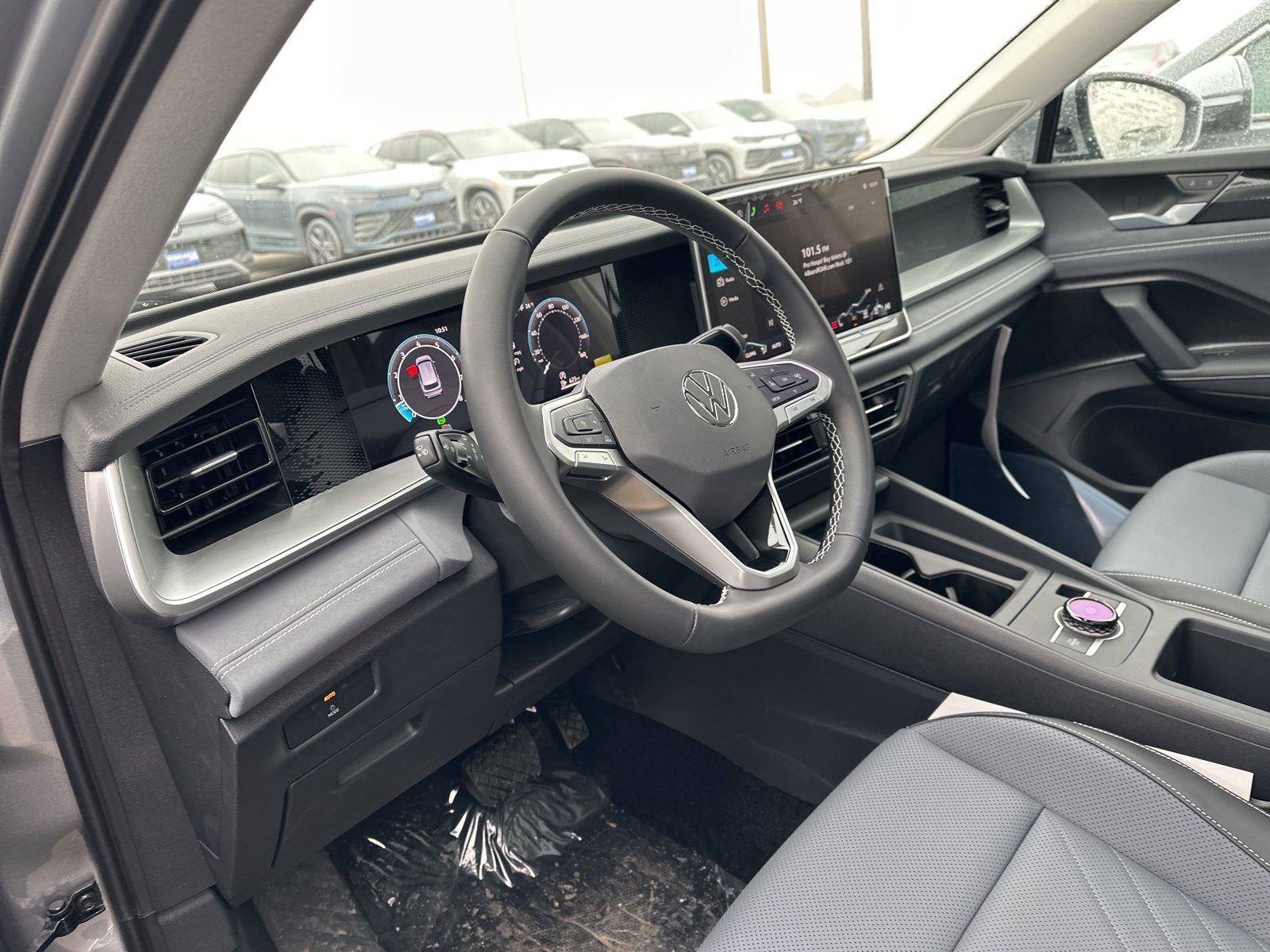 New 2026 Volkswagen Tiguan SE AWD/4WD image 10