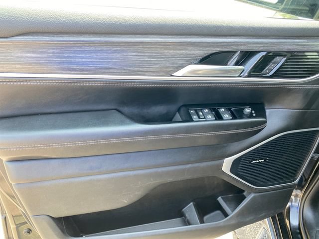 Used 2023 Jeep Wagoneer Series III w/ Preferred Equipment Group AWD/4WD image 17