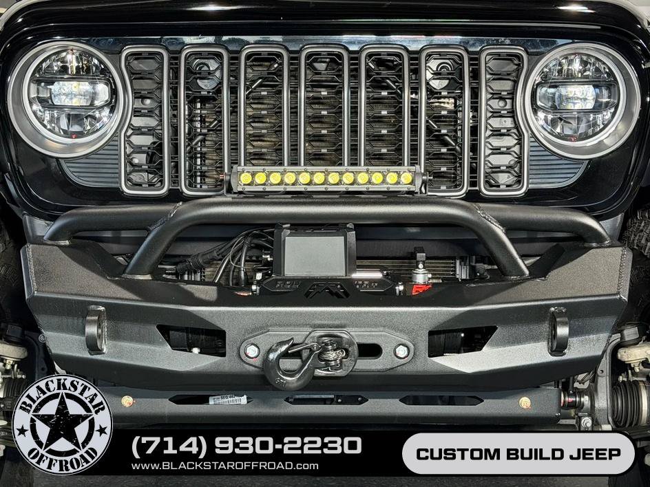 Used 2025 Jeep Wrangler Unlimited Rubicon AWD/4WD image 27