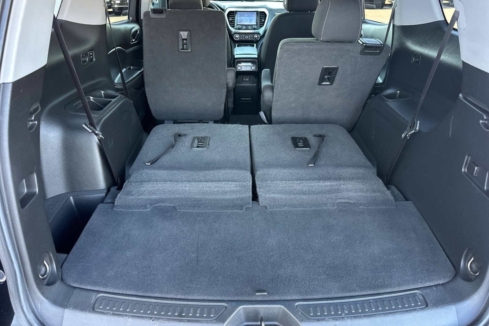 Certified 2021 GMC Acadia SLE w/ LPO, Cargo Package FWD image 18