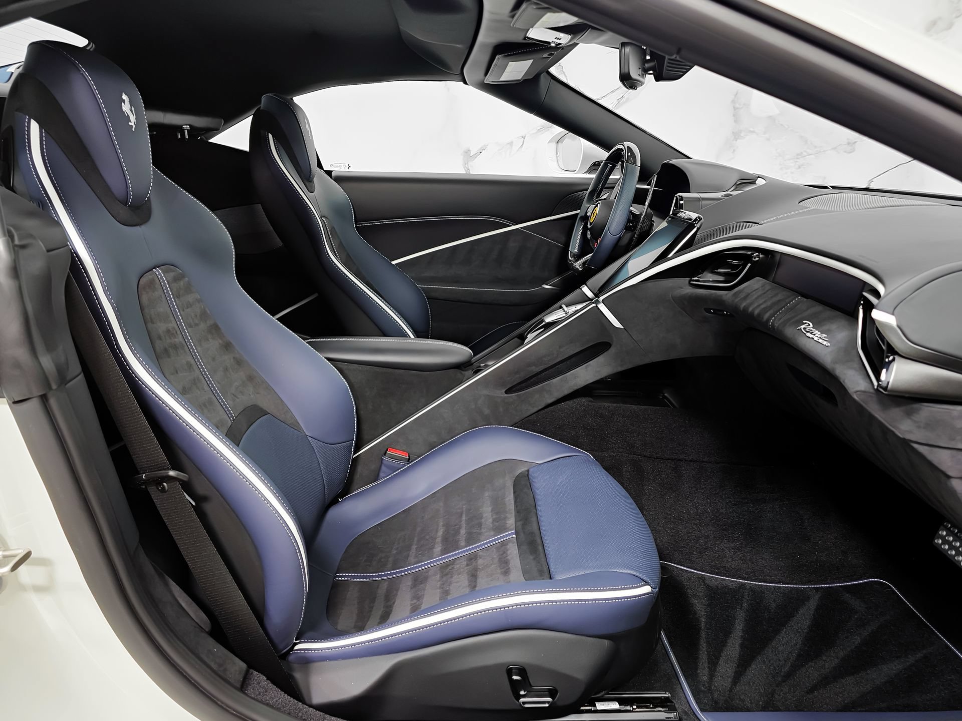 Used 2025 Ferrari Roma Spider RWD image 3