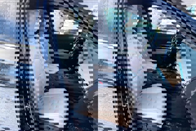 Used 2024 Cadillac XT4 Luxury image 6