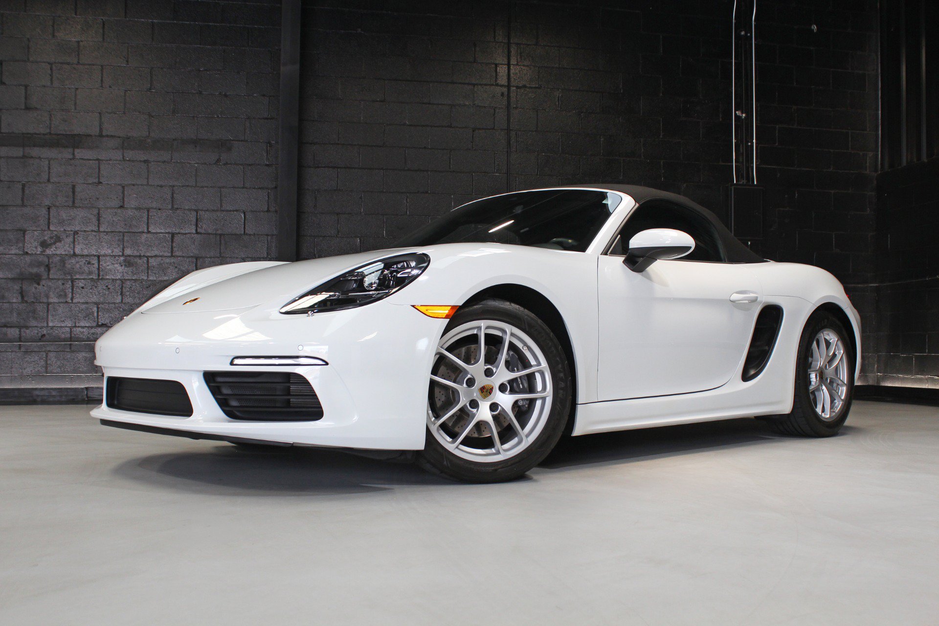 Used 2021 Porsche 718 Boxster w/ Premium Package RWD image 93