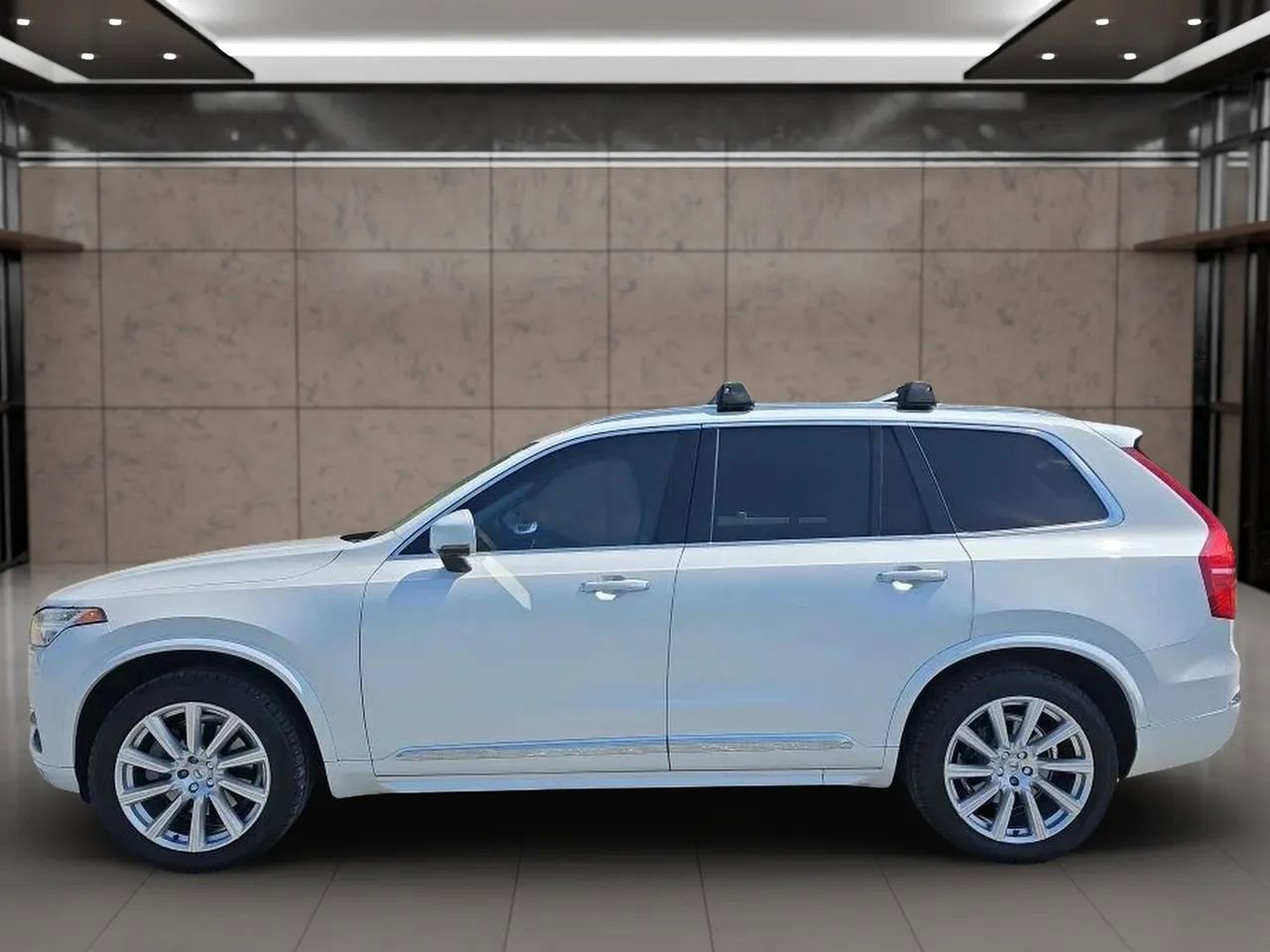 Used 2016 Volvo XC90 T6 Inscription w/ Vision Package image 5