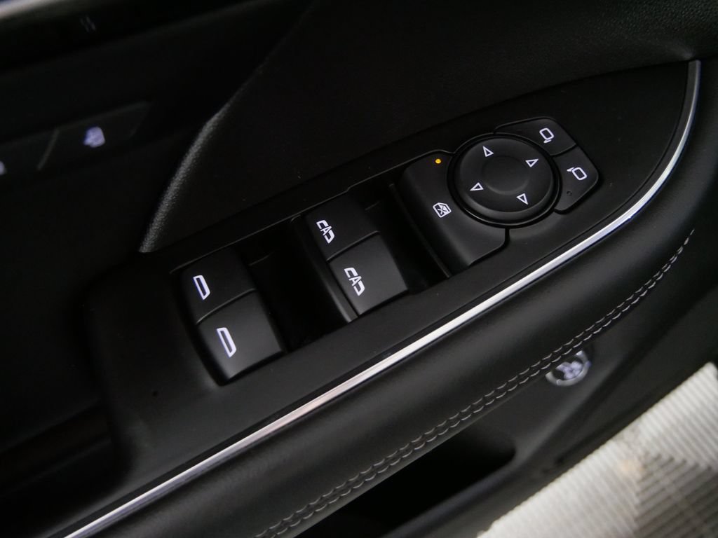 Used 2023 Buick Envision Essence w/ Sport Touring Package AWD/4WD image 17