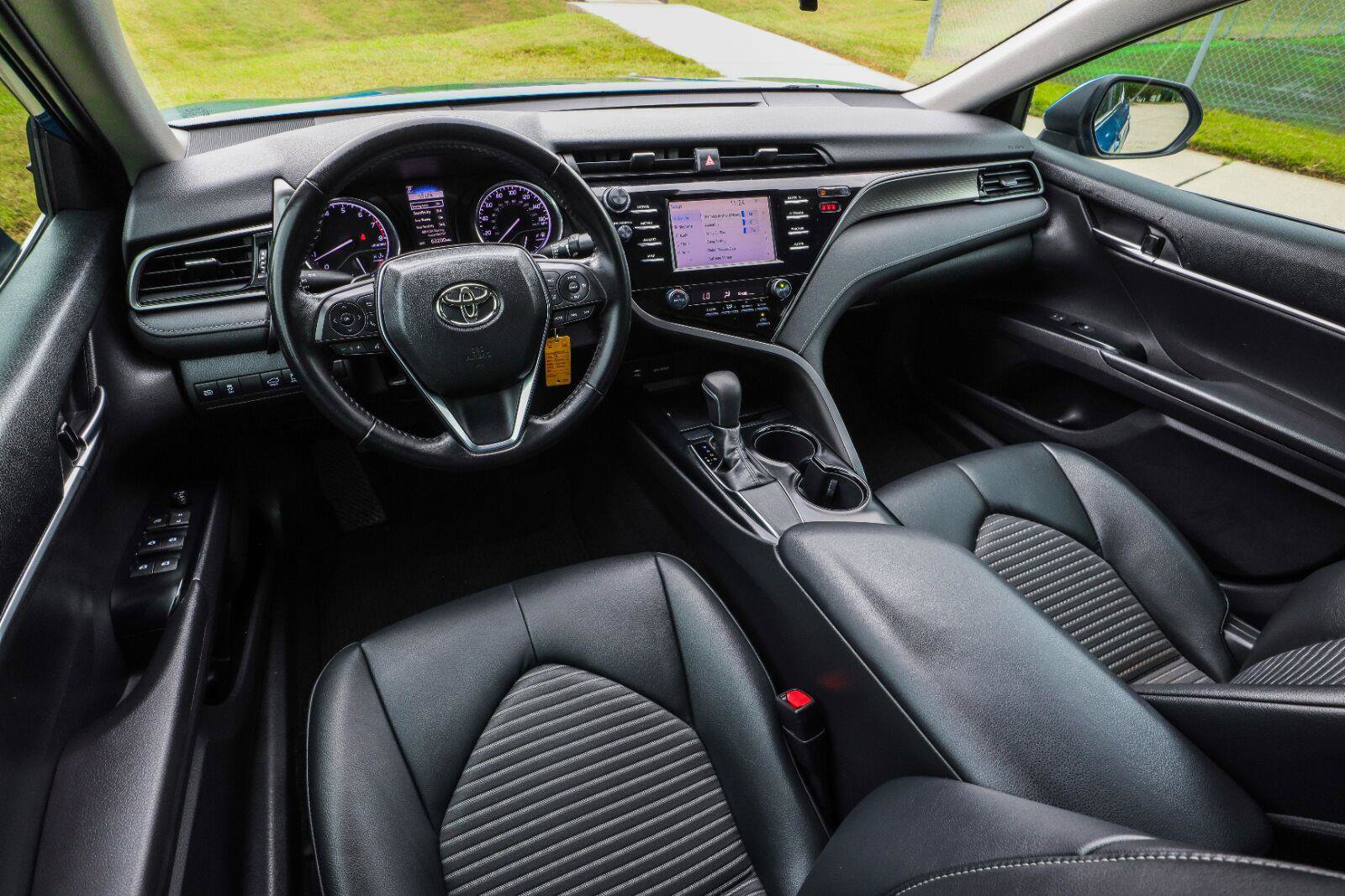 Used 2019 Toyota Camry SE FWD image 24