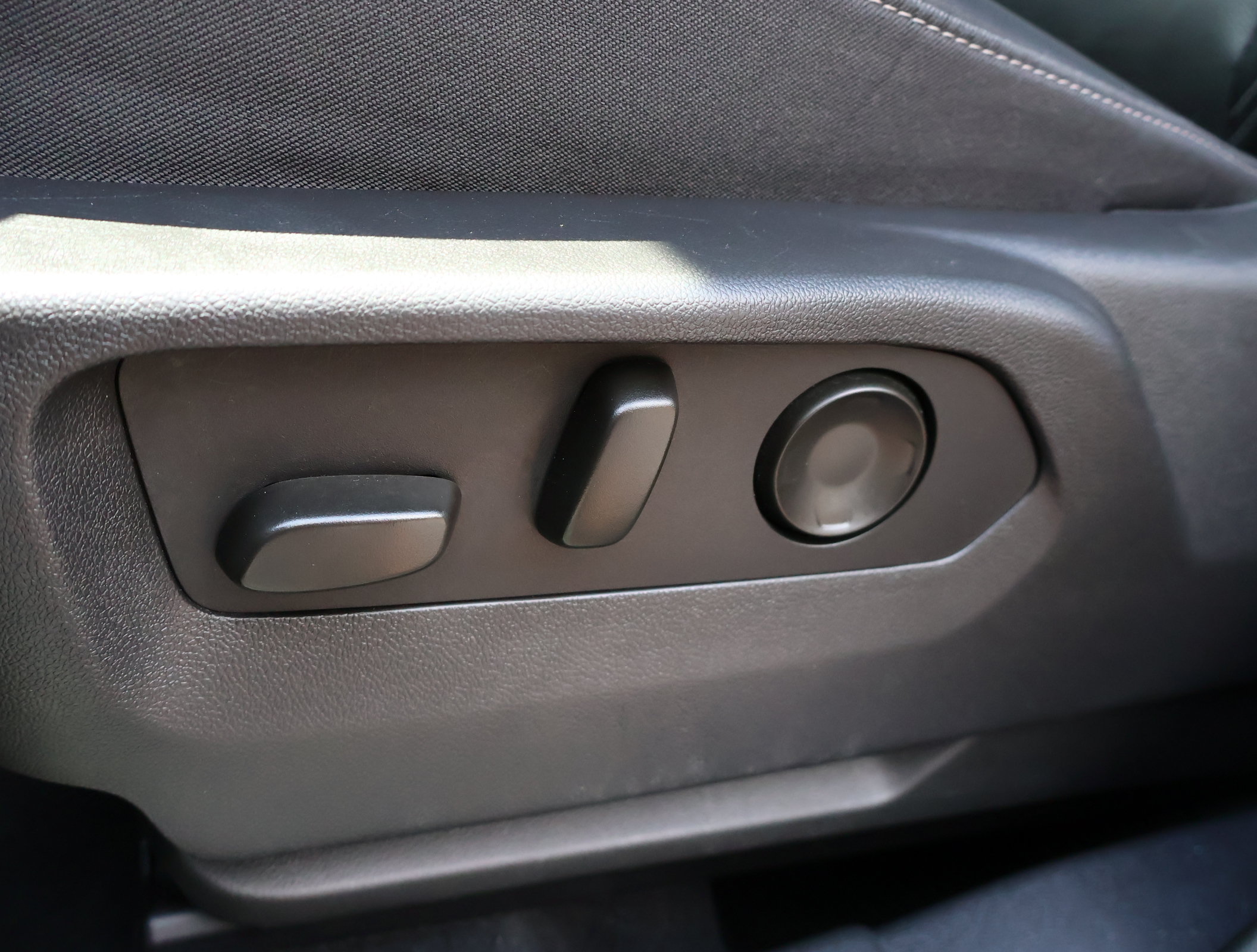 Used 2024 Buick Envision Preferred AWD/4WD image 11