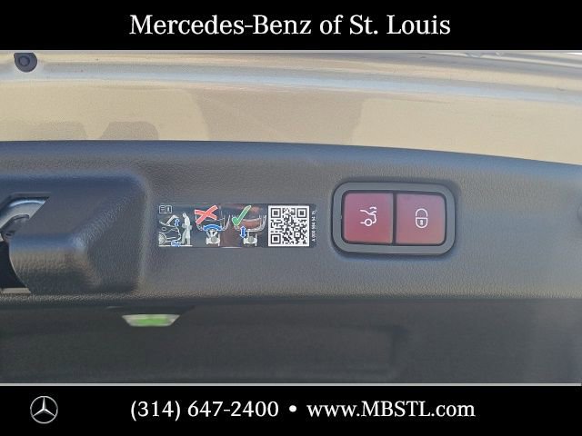 Used 2024 Mercedes-Benz C 300 Sedan image 8