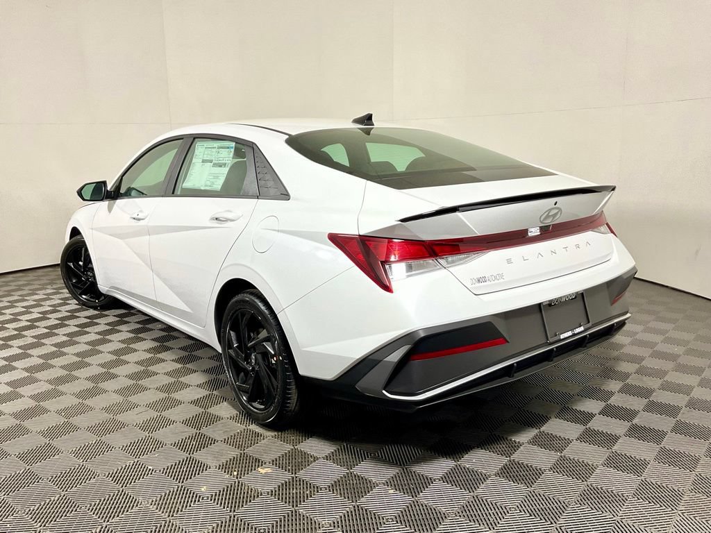 New 2026 Hyundai Elantra Sport FWD image 10