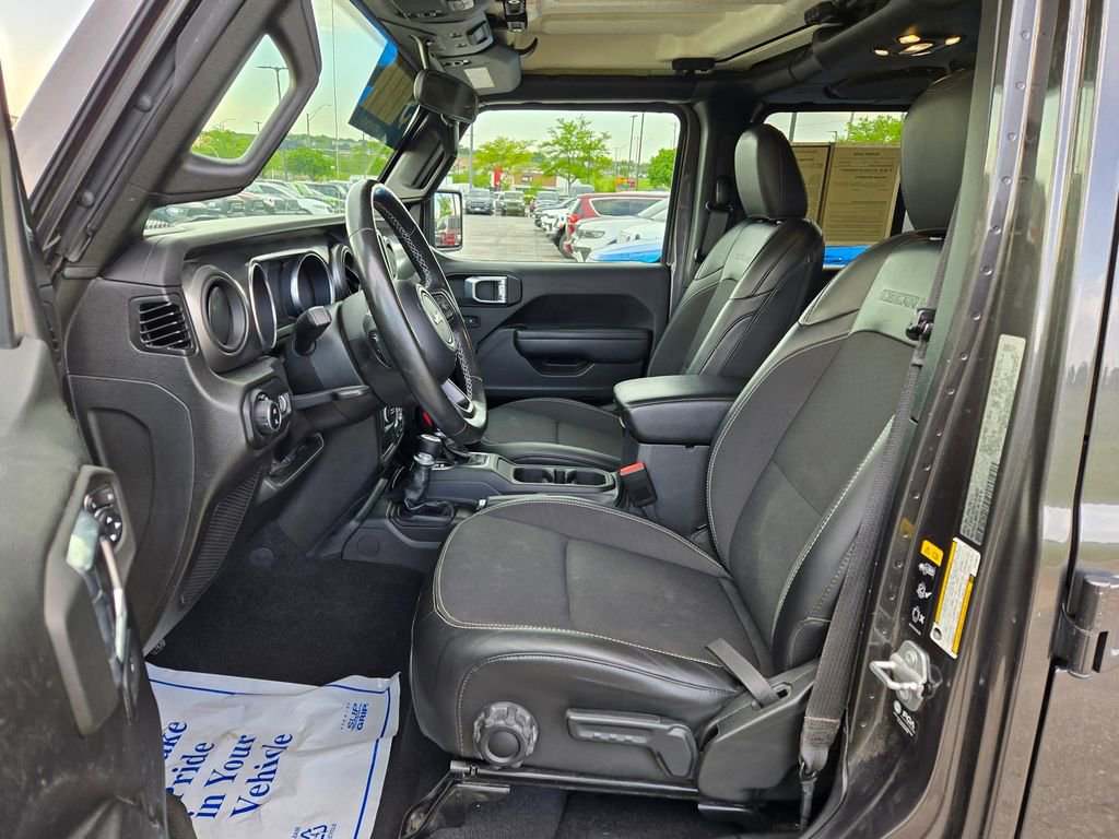 Used 2023 Jeep Gladiator Sport AWD/4WD image 17