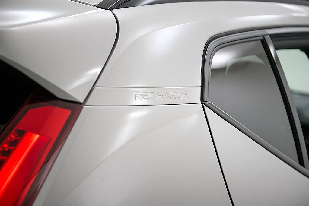 Certified 2023 Volvo XC40 Recharge Ultimate image 12
