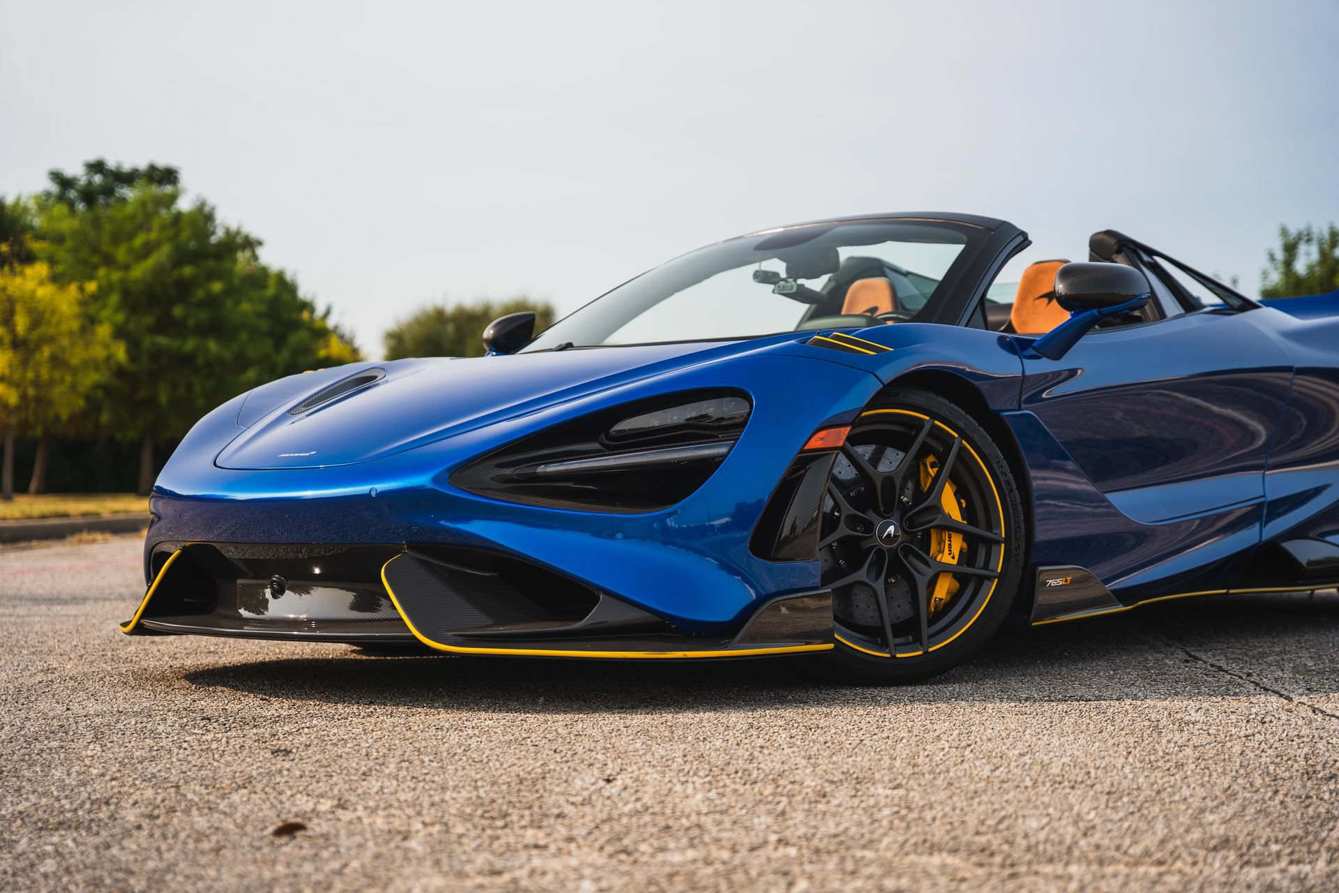 Used 2022 McLaren 765LT RWD image 4