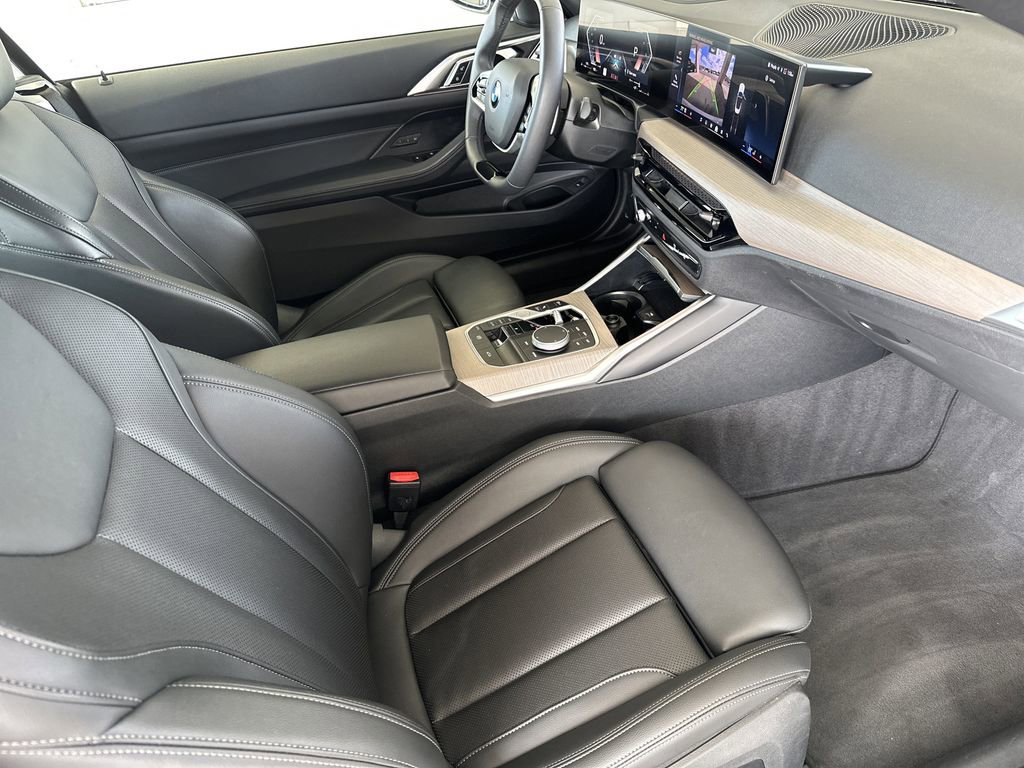 Used 2025 BMW 430i Convertible image 29