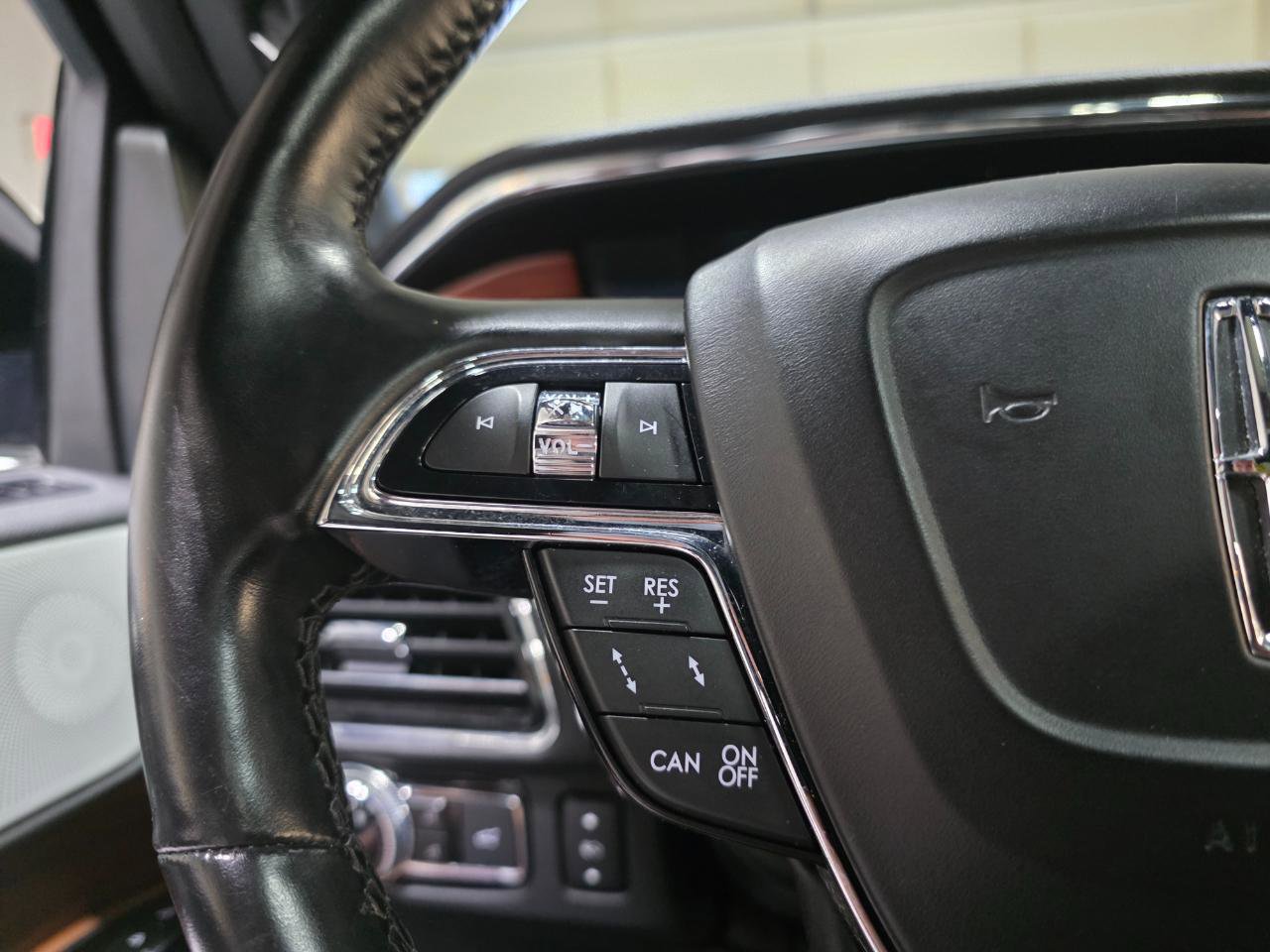 Used 2021 Lincoln Navigator L Reserve w/ Luxury Package AWD/4WD image 36