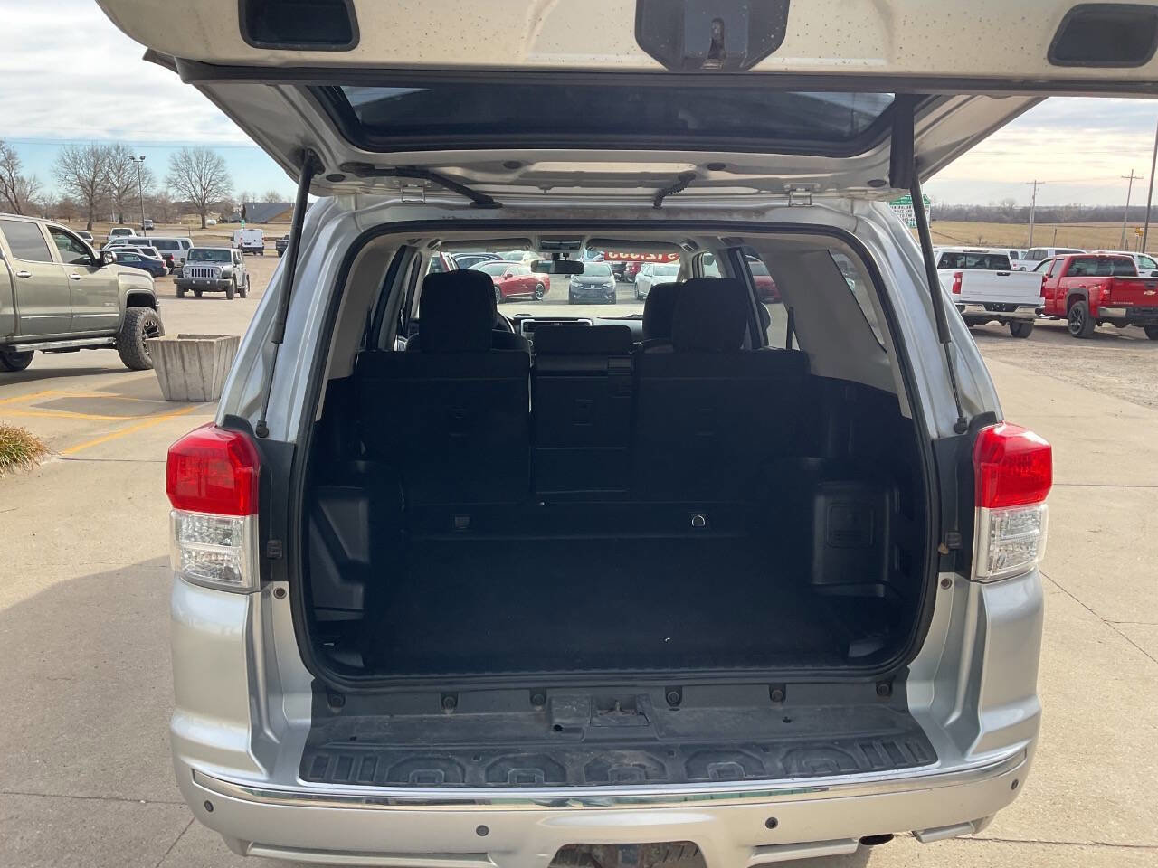 Used 2013 Toyota 4Runner SR5 image 8