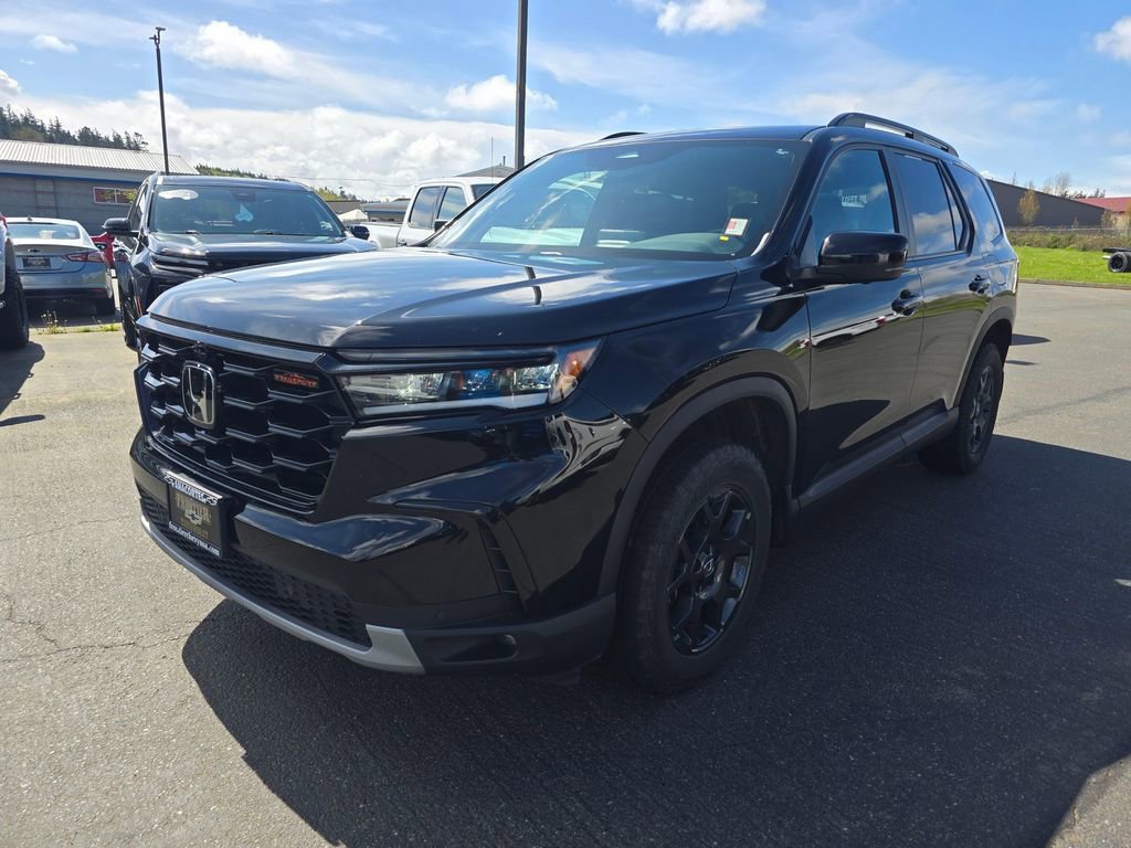 Used 2023 Honda Pilot TrailSport image 8