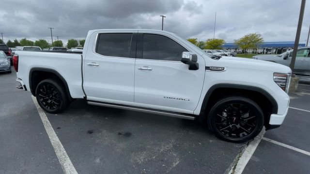 Used 2023 GMC Sierra 1500 Denali w/ Technology Package AWD/4WD image 3