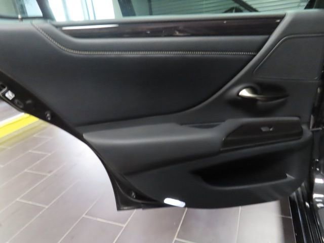 Used 2019 Lexus ES 350 F Sport image 11