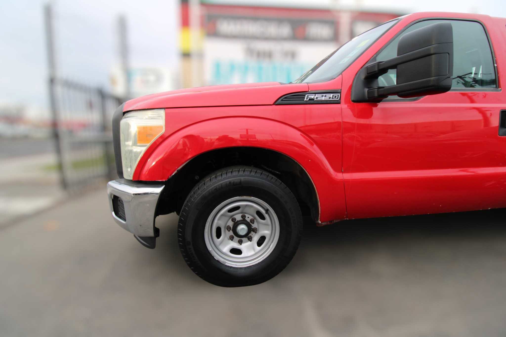 Used 2015 Ford F250 XL w/ XL Value Package image 3
