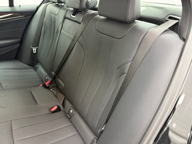 Used 2023 BMW 540i w/ Premium Package RWD image 35