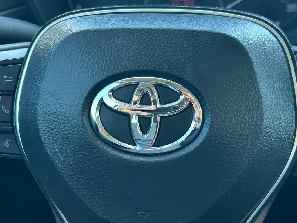 Used 2024 Toyota Corolla Cross LE w/ Moonroof Package FWD image 34