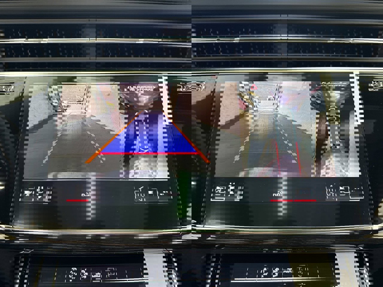 New 2025 Audi Q8 Premium Plus image 28