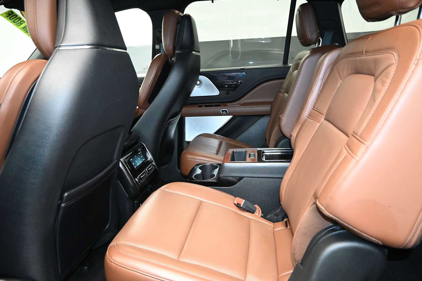 Used 2020 Lincoln Aviator Reserve w/ Equipment Group 202A AWD/4WD image 26