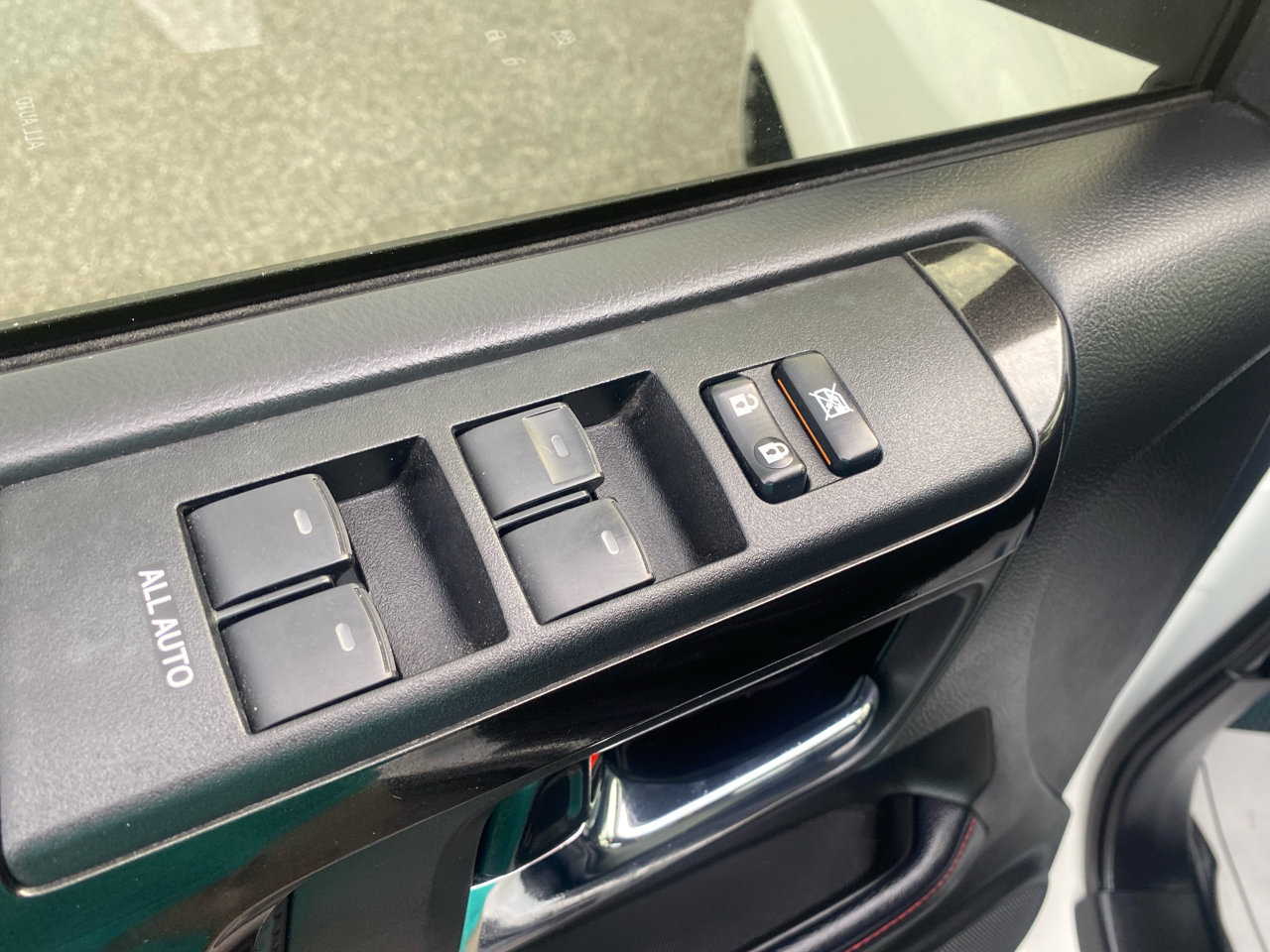 Used 2019 Toyota 4Runner TRD Off-Road Premium image 14