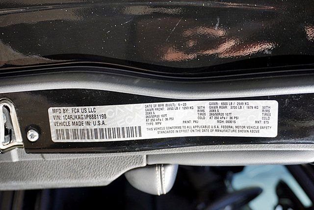 Certified 2023 Jeep Grand Cherokee L Laredo image 31