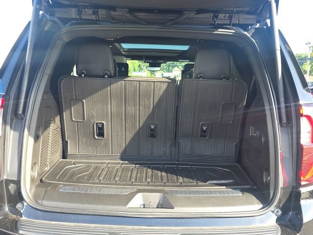 Used 2025 GMC Yukon AT4 Ultimate AWD/4WD image 36