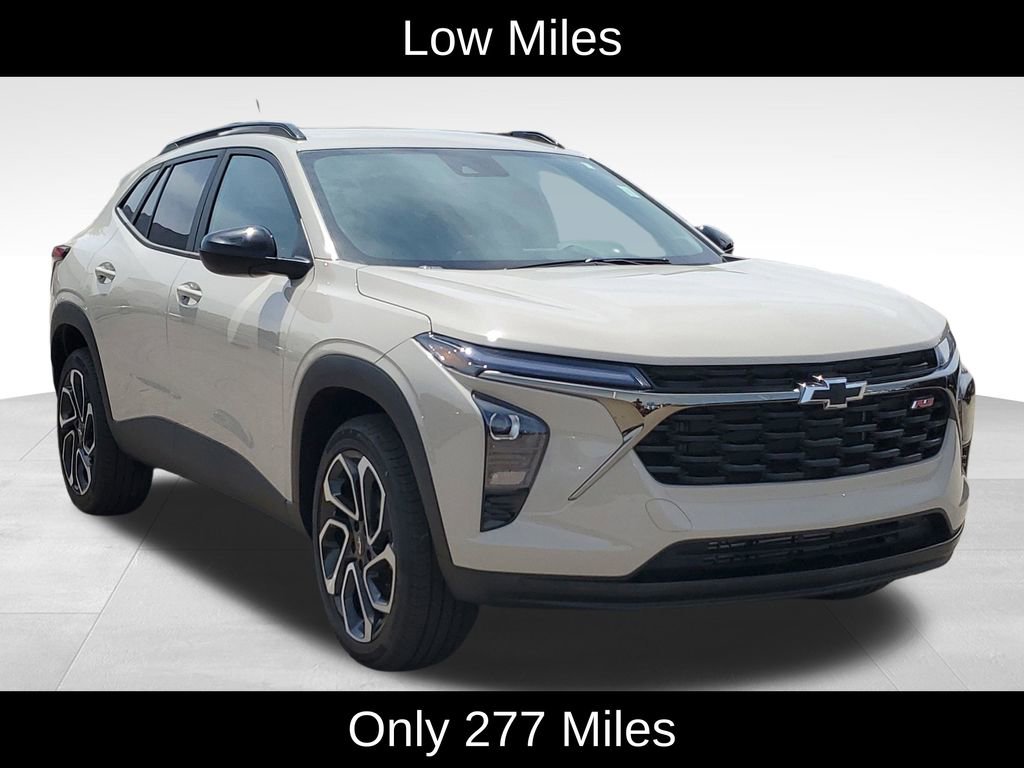 Used 2026 Chevrolet Trax RS w/ Driver Confidence Package FWD video 2
