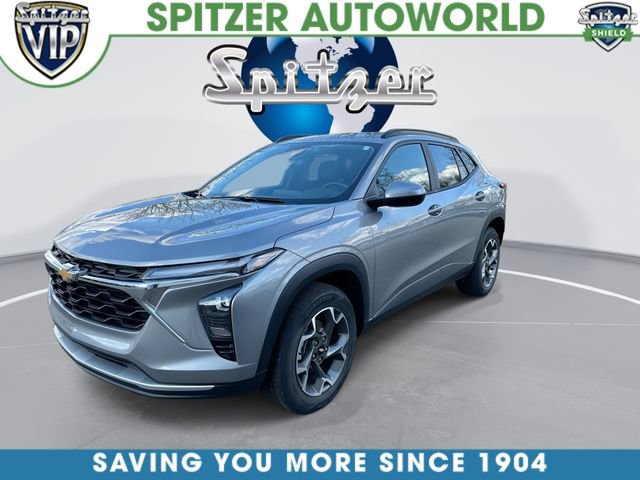 Used 2024 Chevrolet Trax LT w/ Sunroof Package FWD image 4