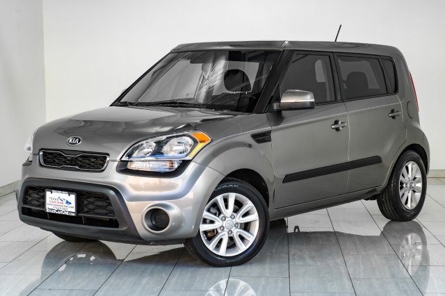 Used 2013 Kia Soul + image 4