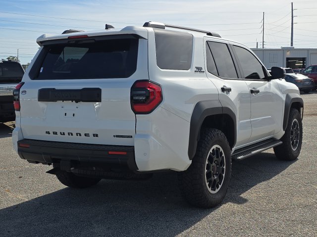 Used 2025 Toyota 4Runner TRD Off-Road Premium AWD/4WD image 5