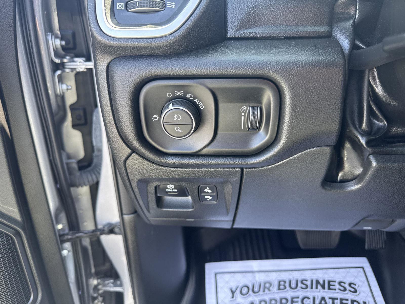 Used 2022 RAM 1500 Big Horn AWD/4WD image 19