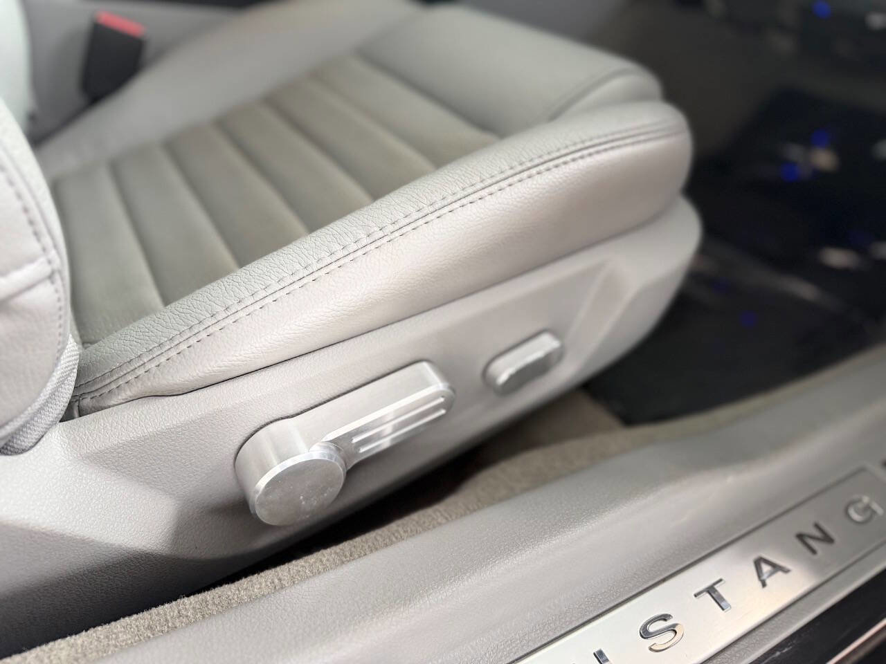 Used 2008 Ford Mustang GT Premium image 49