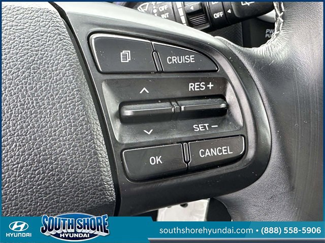 Certified 2022 Hyundai Venue SEL image 21