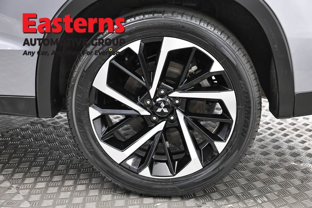 Used 2024 Mitsubishi Outlander SE image 33