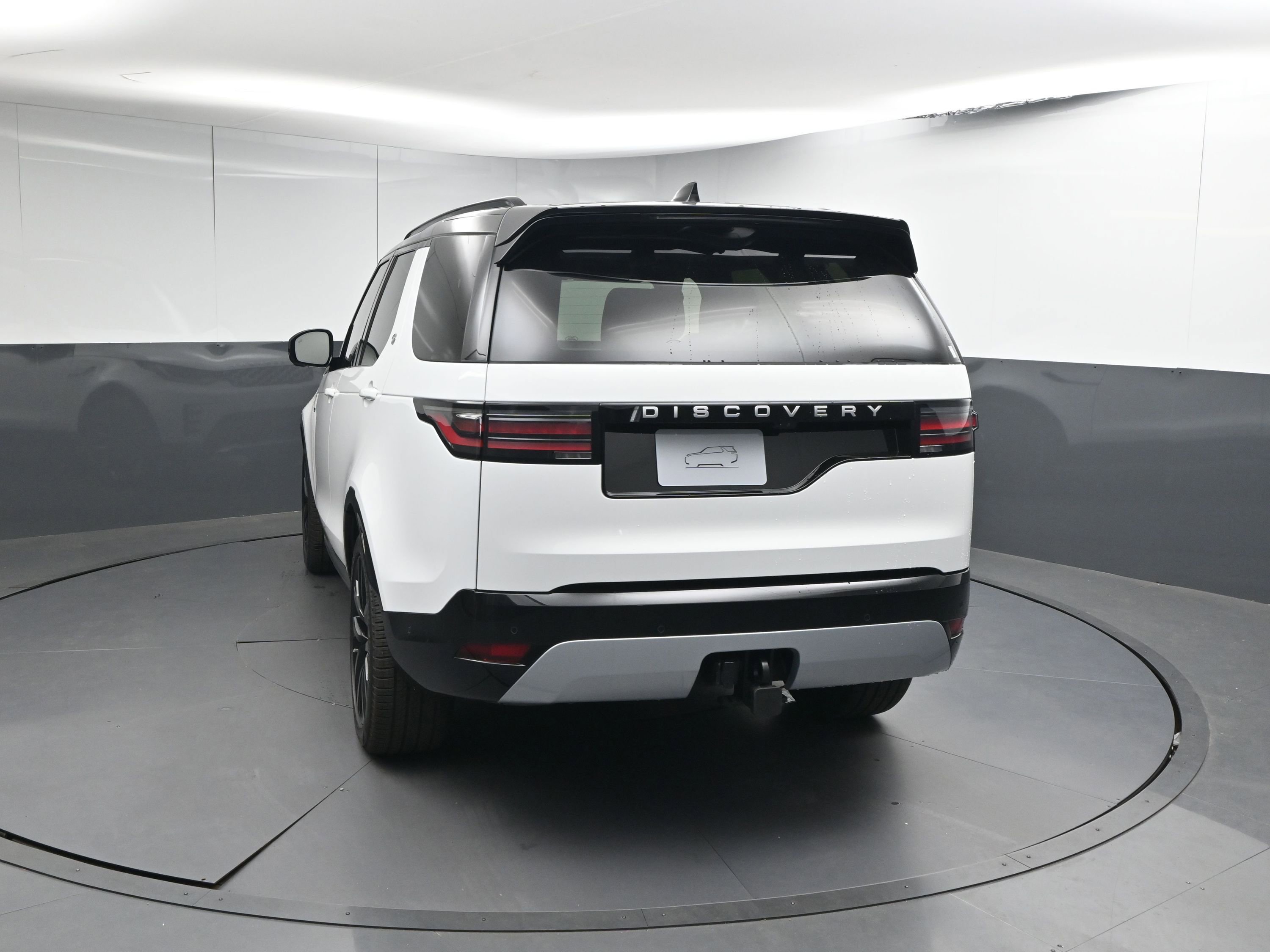 New 2026 Land Rover Discovery Limited Edition image 22