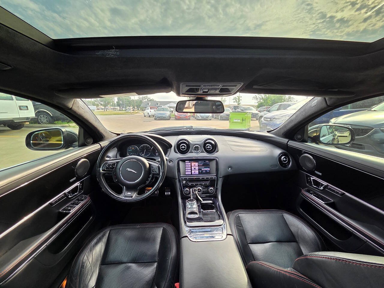 Used 2014 Jaguar XJ R LWB RWD image 8