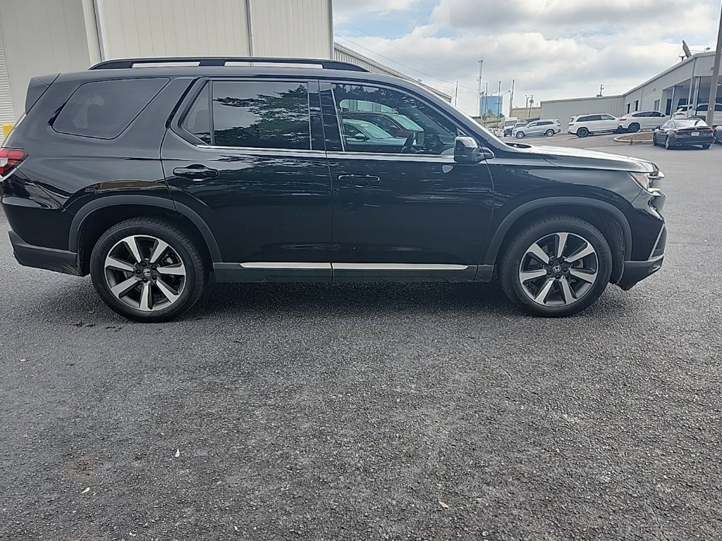 Used 2023 Honda Pilot Elite image 8