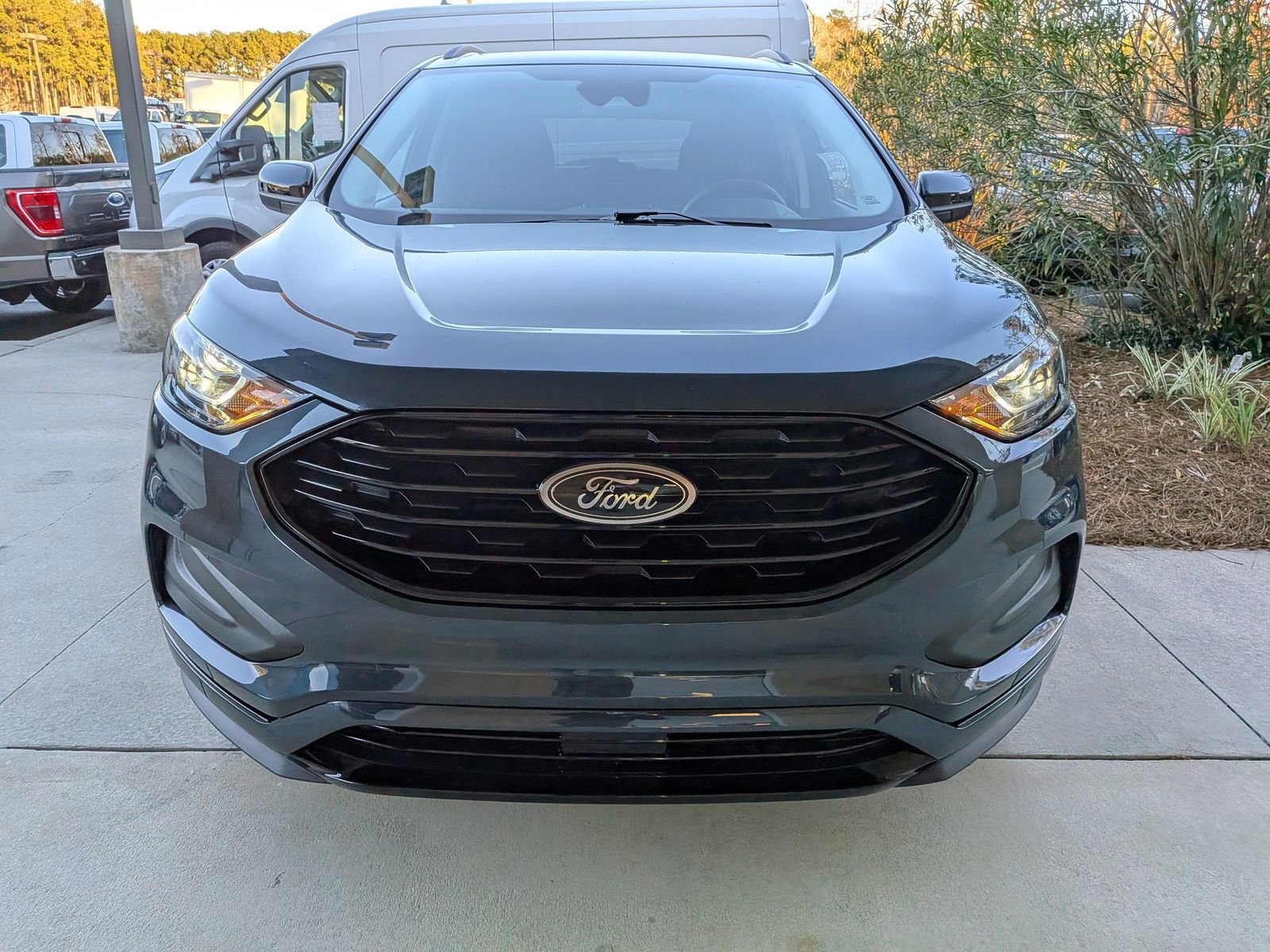 Certified 2024 Ford Edge SE w/ Black Appearance Package image 11