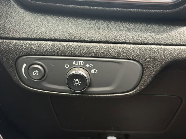 Used 2023 Chevrolet Bolt EUV LT w/ Driver Confidence Package FWD image 28